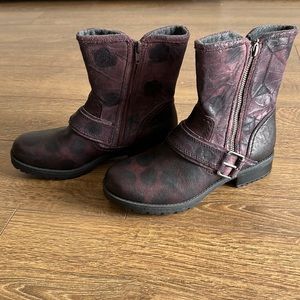 Clarks Faralyn Rise Ankle Boots Women’s Size 7.5 Aubergine Leather